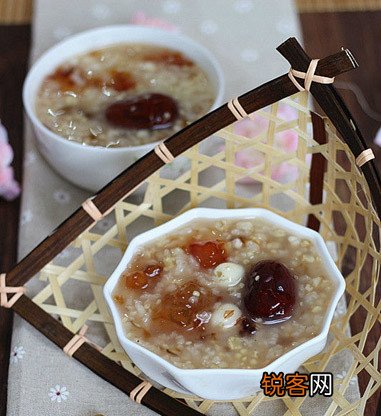 用开水煮粥不容易粘锅