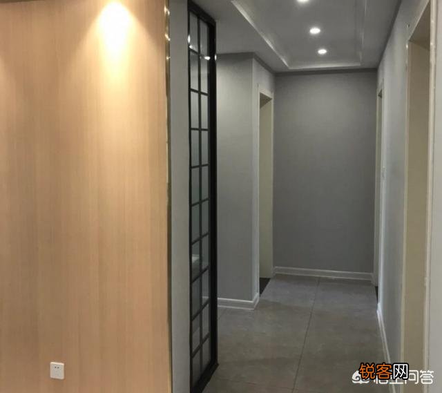 新房装修地面用浅灰色,全屋色彩怎么搭配才好？