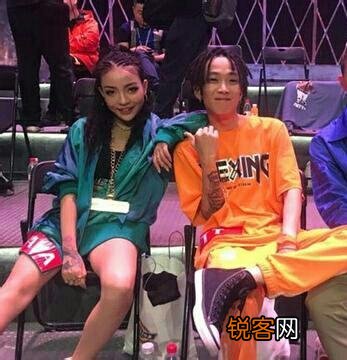 vava和tt的关系是什么？