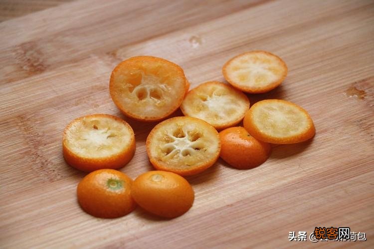 正确煮梨水的方法窍门 梨汤不发苦不变黑