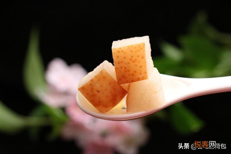 正确煮梨水的方法窍门 梨汤不发苦不变黑
