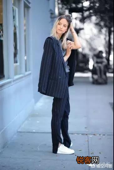 着装最好不要超过几种颜色？搭配时该注意什么？