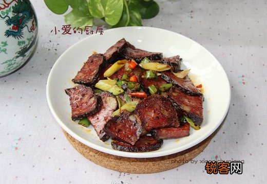 香辣血粑豆腐