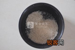 肉松饭团的做法