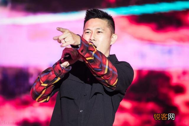 你觉得国内外最牛的rapper是谁？为什么？