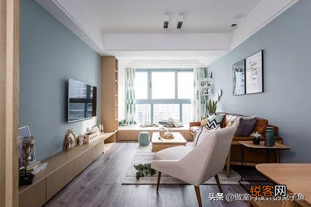 客厅不做吊顶,只贴石膏线,如何做漂亮？