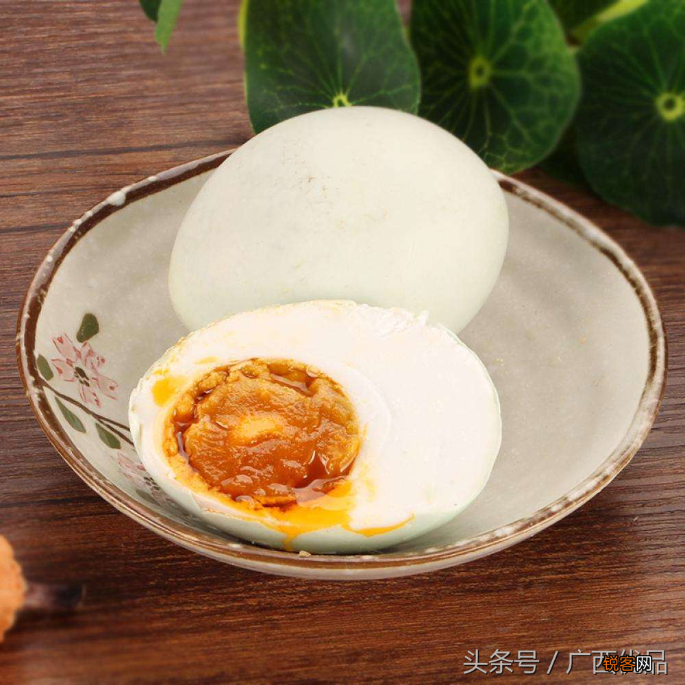 咸鸭蛋怎么吃 咸鸭蛋的多种吃法