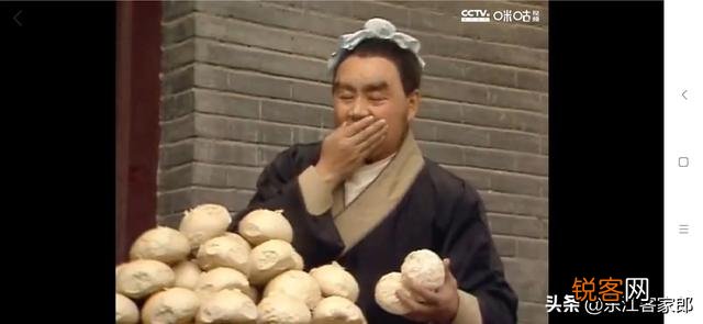 《西游记》被翻拍了这么多版,但在我们心中第一个出现的总是六小龄童版的,你认同么？为什么？