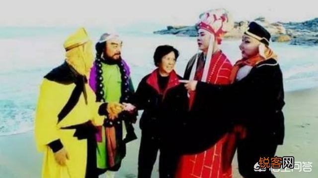 西游记导演杨洁和六小龄童有什么矛盾？