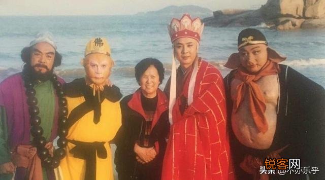 六小龄童伤害了杨洁后,为何西游记续还让他演？
