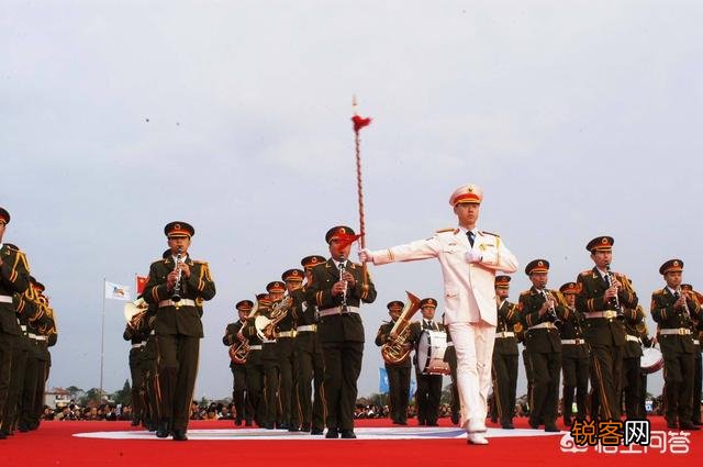 常乃超的暂编第七师为什么会有军乐队？通常情况下军乐队配备在哪一级部队中？