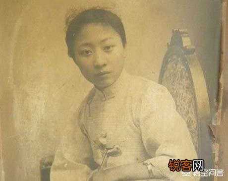 53岁黄金荣逼婚23岁上海滩名伶露兰春,露兰春开出怎样的条件愿意和黄金荣成婚？