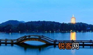 杭州西湖是天然湖还是人工湖 西湖是人工湖吗