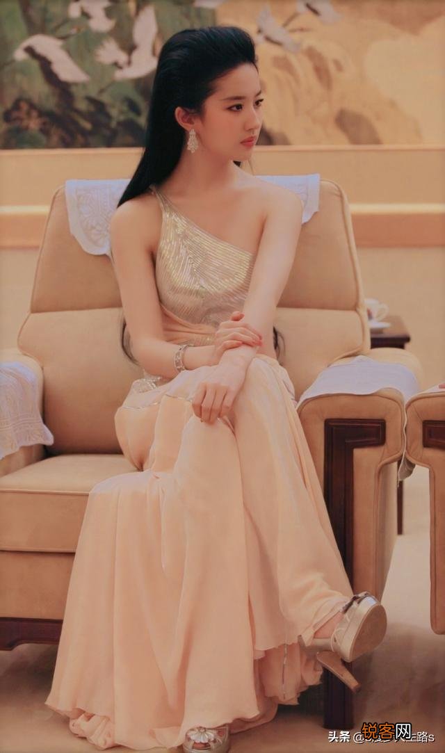 刘亦菲是娱乐圈第一美人吗？