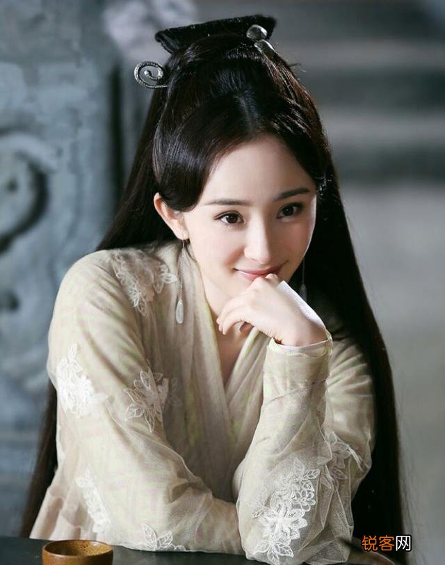 杨幂算美女吗？你们觉得杨幂是一个什么样的明星？