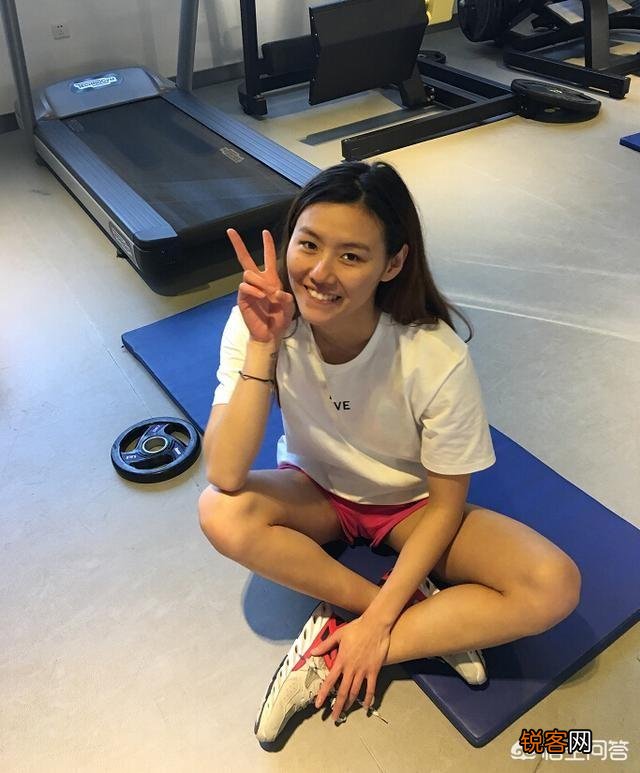 “中国泳坛第一美女”刘湘世游赛50米仰泳仅排名第18位无缘决赛,她到底是怎么啦？