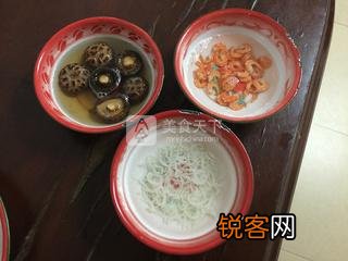 银鱼小饭团的做法