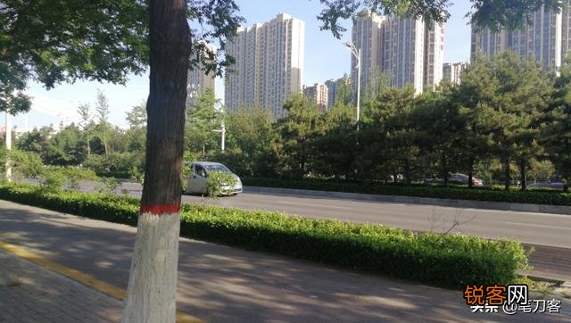各地驾校报名多少钱？