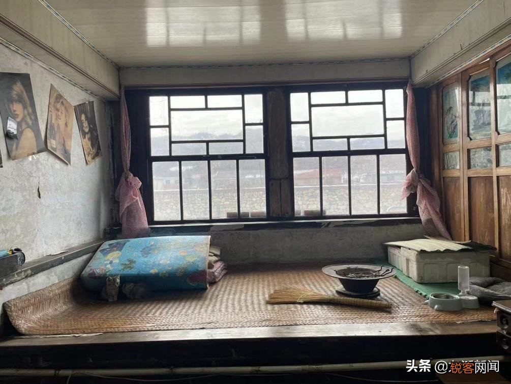 人民网评张同学爆红原因，乡村生活为何成流量密码？引得众人效仿