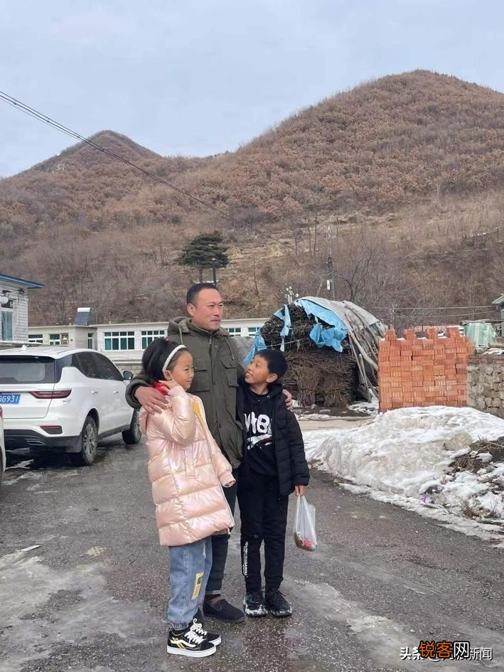 人民网评张同学爆红原因，乡村生活为何成流量密码？引得众人效仿