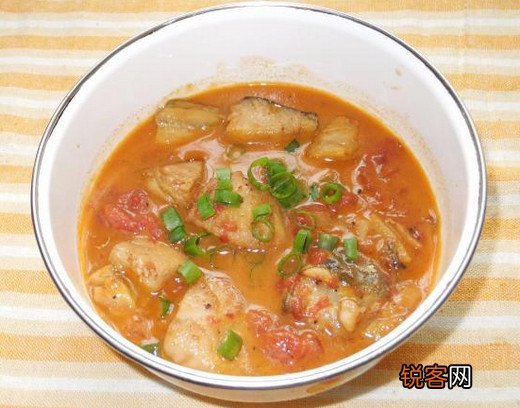 西红柿炖鲅鱼