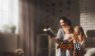 春水初生乳燕飞黄蜂小尾扑花归的意思 春水初生乳燕飞黄蜂小尾扑花归指什么