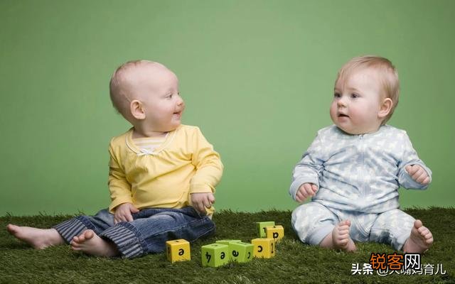 3段奶粉爱他美卓萃跟皇家美素哪个好？