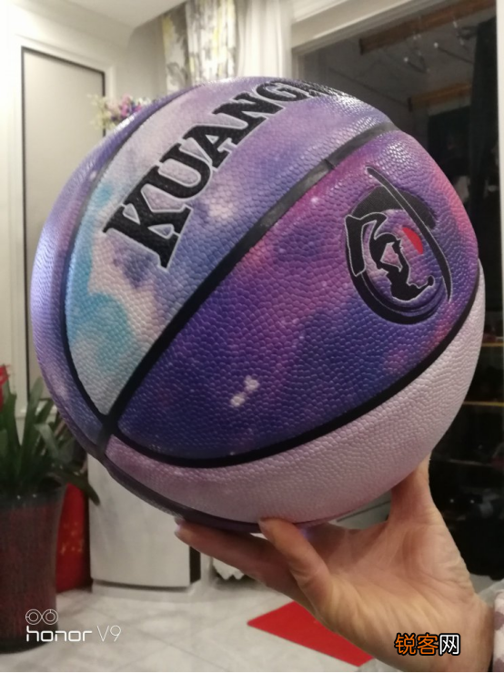 狂迷星空篮球 这篮球真好看