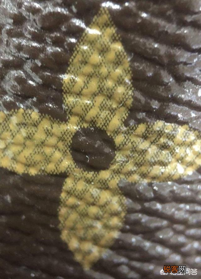 如何鉴别LV的真假？