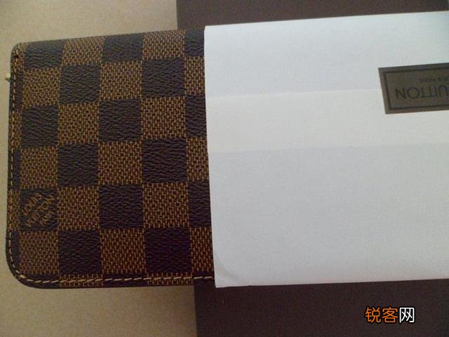LV的包包是怎么分辨出真假的？