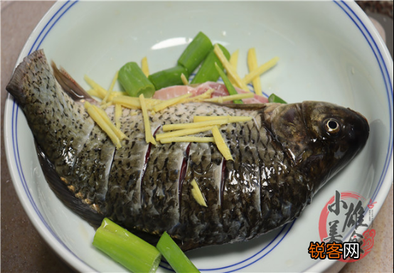 红烧鱼的做法简单又好吃 鱼肉鲜嫩无腥味
