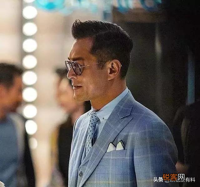 有哪些可以称为神颜的男星？