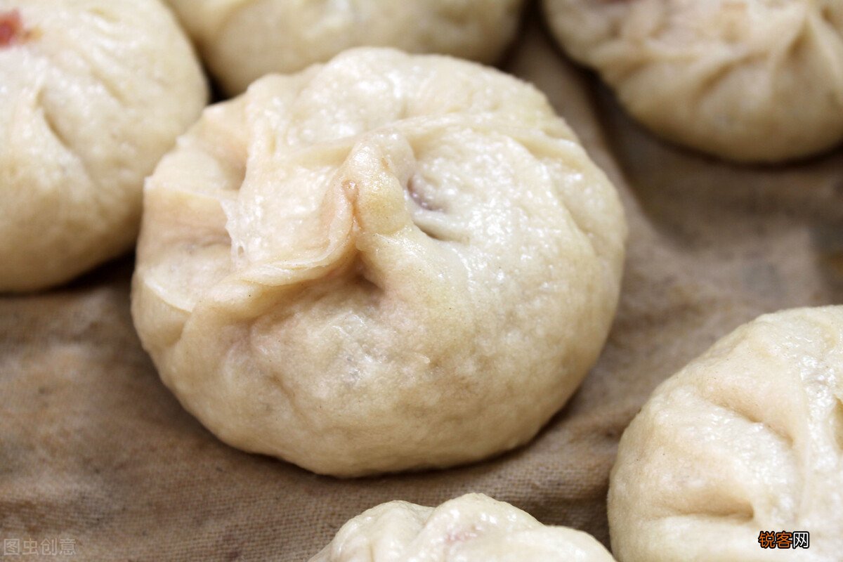 蒸肉包子蒸多长时间最佳呢 牢记“这2点”，包子蒸的透，香浓又多汁