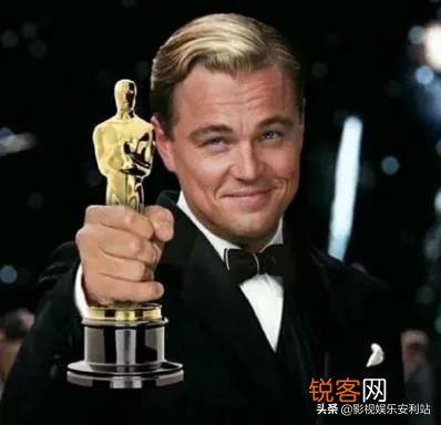 有哪些是年轻时帅到爆,中年发福认不出来的男明星？