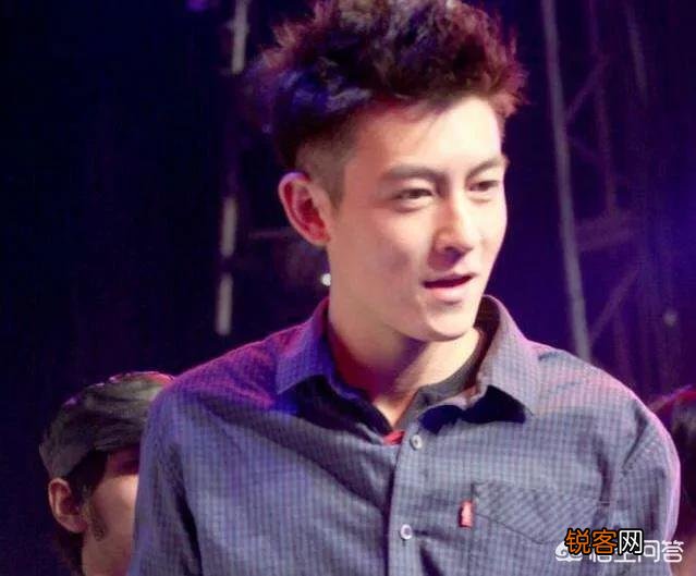 小李子与陈冠希谁更帅？