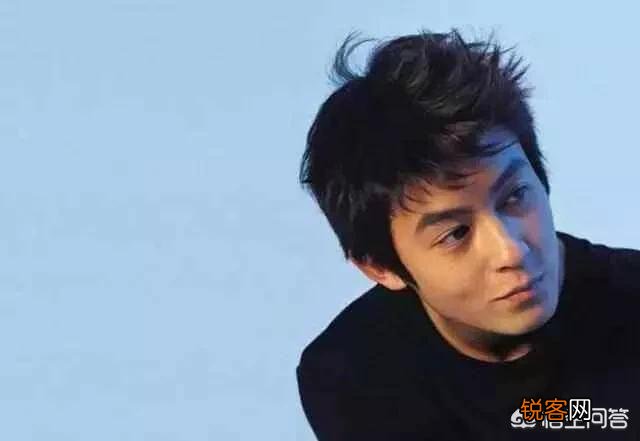 小李子与陈冠希谁更帅？