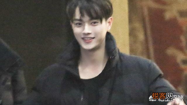 新晋小生“四美男”肖战、宋威龙、许凯和徐开骋,你觉得谁更帅？