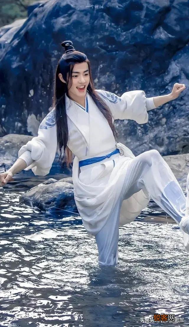 新晋小生“四美男”肖战、宋威龙、许凯和徐开骋,你觉得谁更帅？
