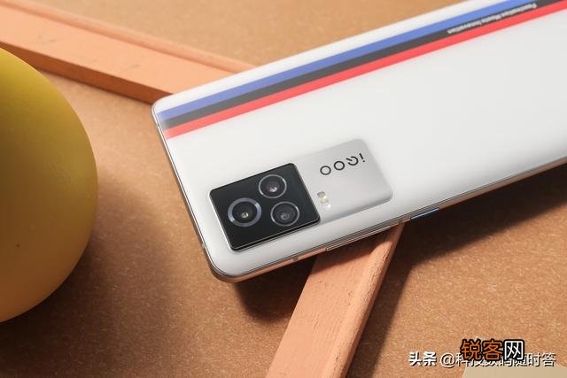 美国人用什么手机,为什么中国人喜欢用苹果？