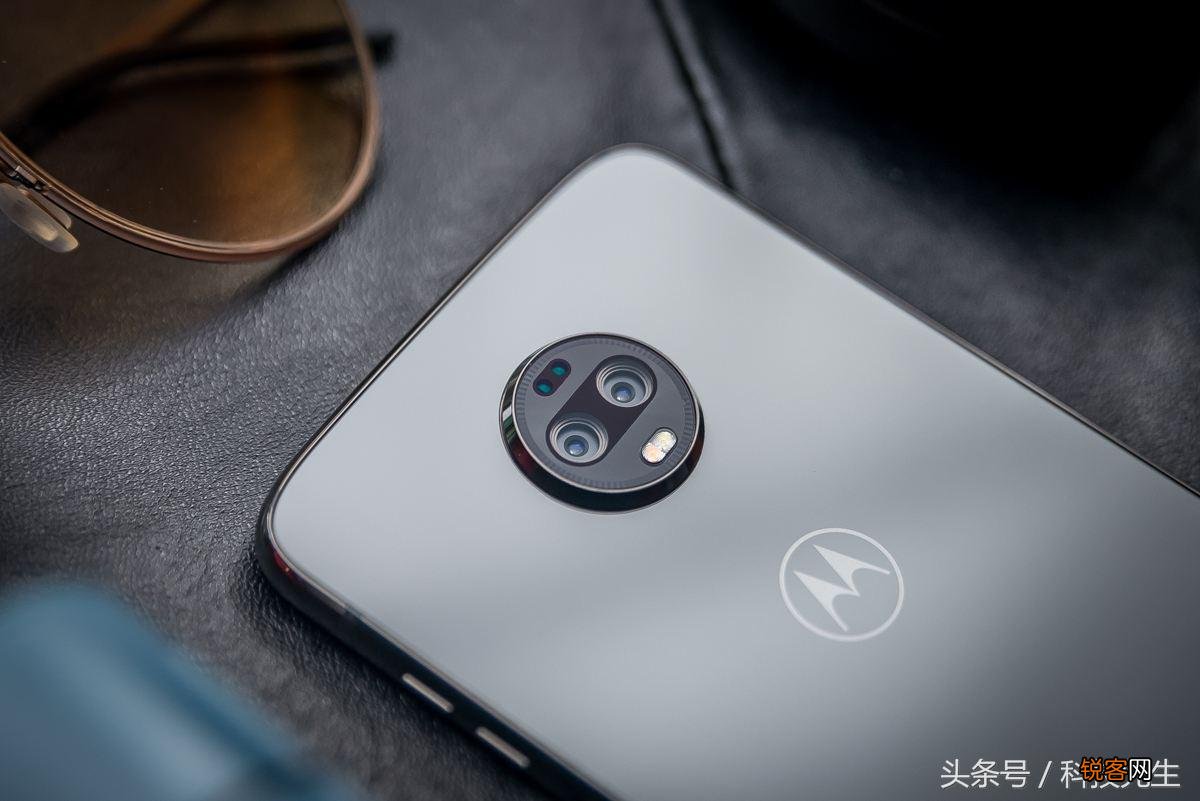 极客手机维修中心怎么样 极客手机motorola z3体验