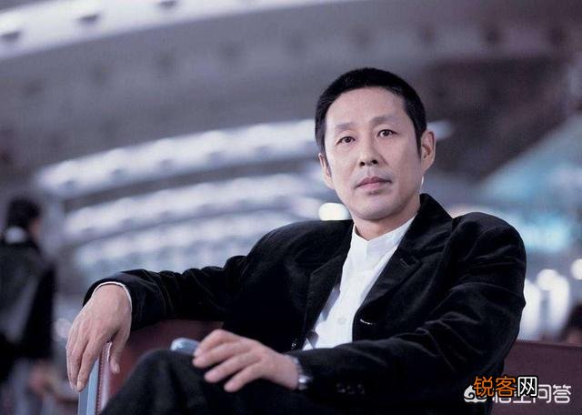 王志文和陈道明是一个时期的演员吗？他们分别有什么代表作,感觉陈道明名气比较大？