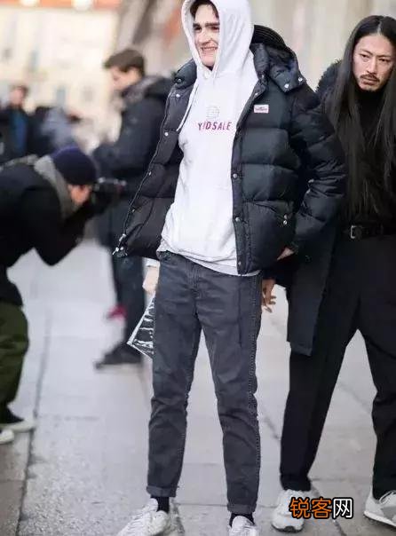 男生羽绒服什么牌子好？