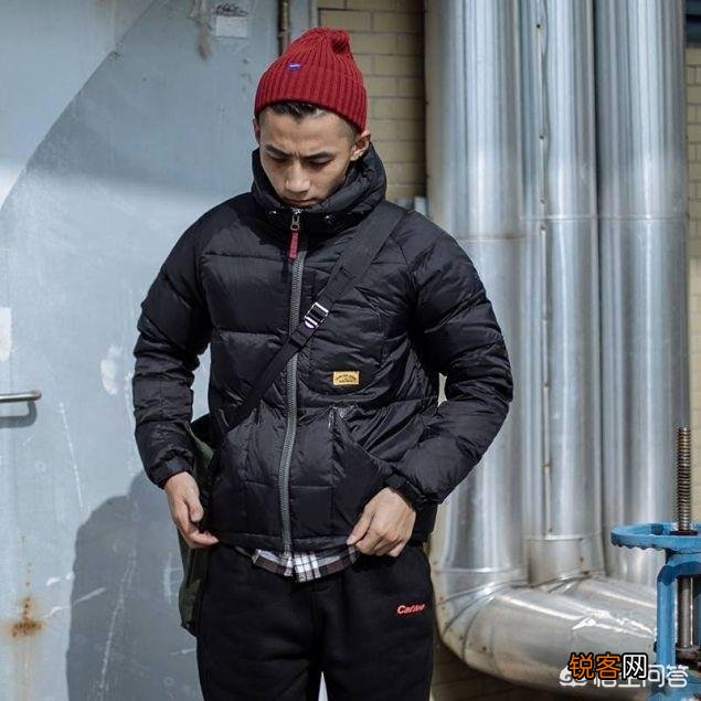 本人男 羽绒服要怎么穿才显得不臃肿？