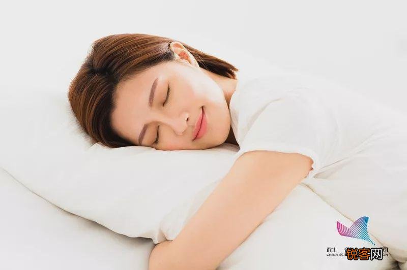 睡觉时头朝向哪边好 睡觉朝向真的有说法