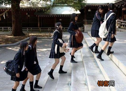 日本女生在冬天光腿真的不会冷吗？对此你怎么看？
