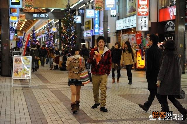 日本女生在冬天光腿真的不会冷吗？对此你怎么看？