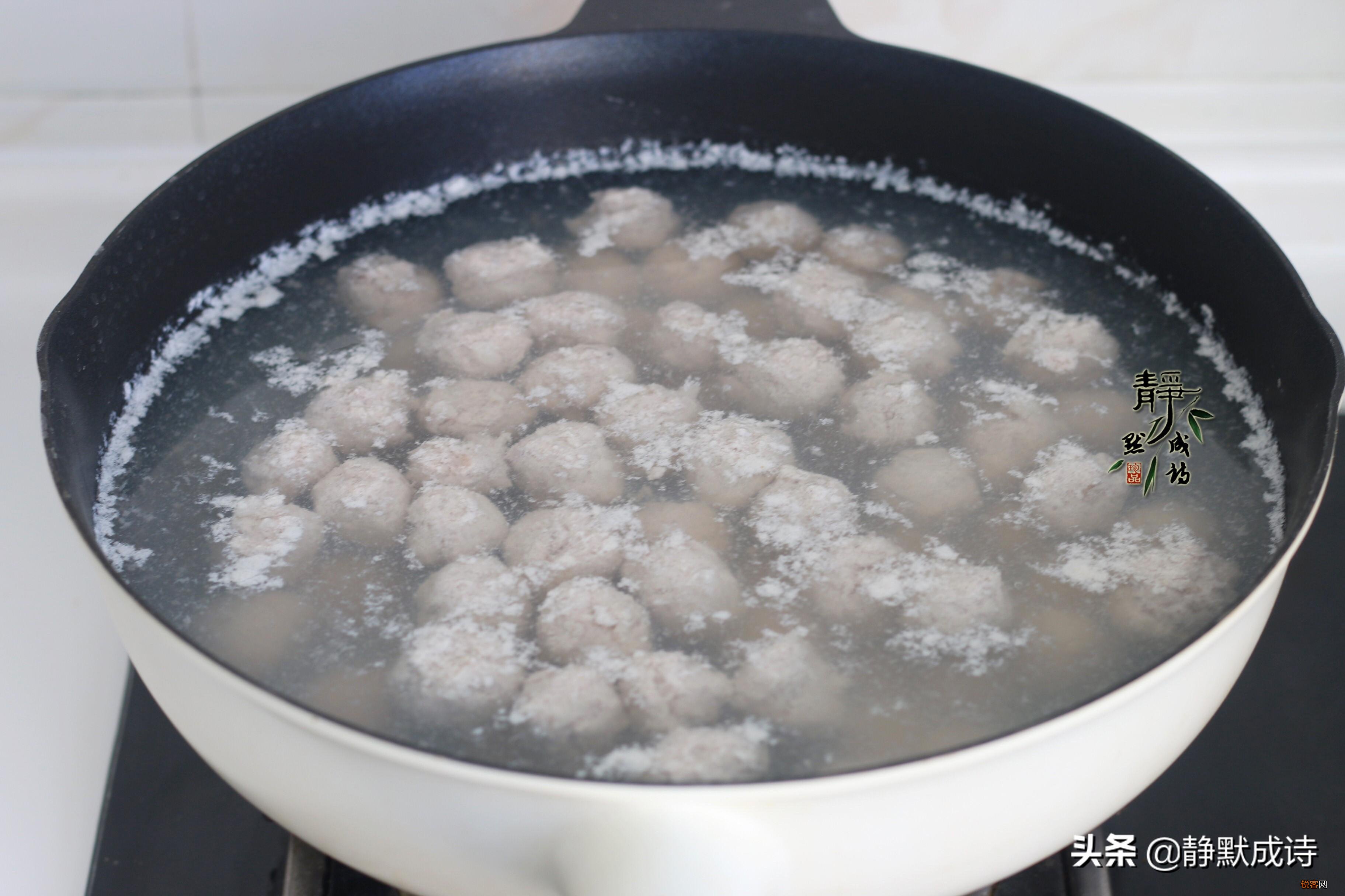 氽猪肉丸做法窍门 香嫩弹滑
