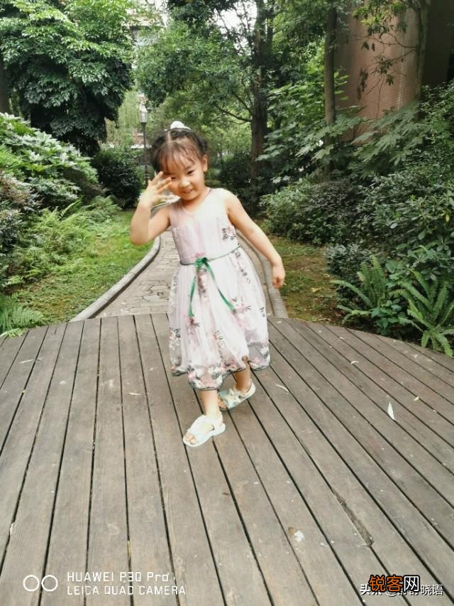 你的圈子里,长得最美的女性是怎样的？