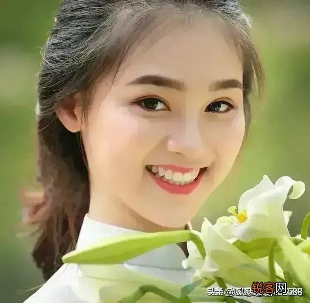 你见过最美的女老师是什么样子的？