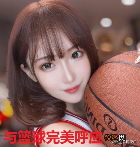 LOL腐团儿新作cos赤木晴子,身材与篮球完美呼应,网友：我想运球,你怎么看？